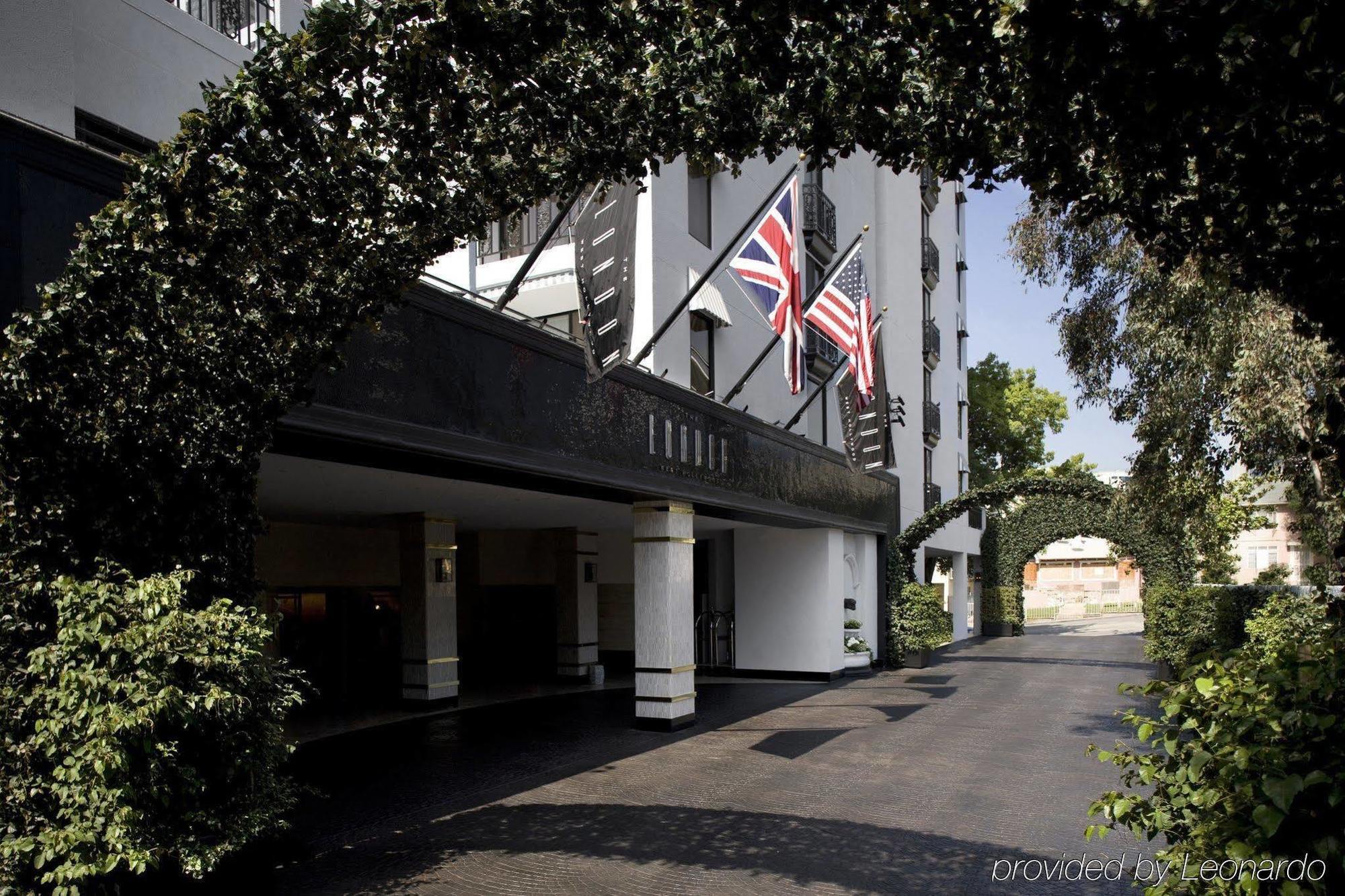 The London West Hollywood At Beverly Hills Exteriér fotografie The hotel's entrance