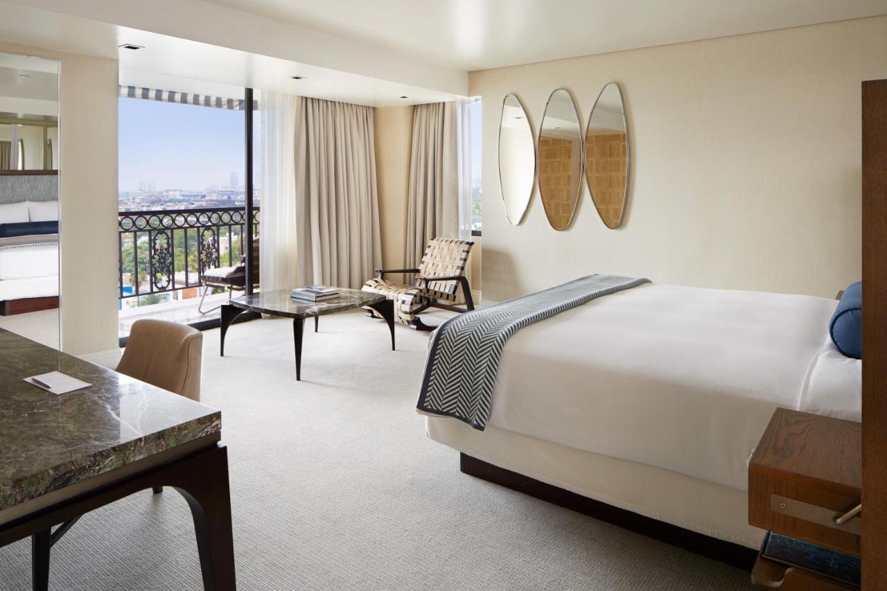 The London West Hollywood At Beverly Hills Exteriér fotografie A guest room at the Four Seasons Hotel