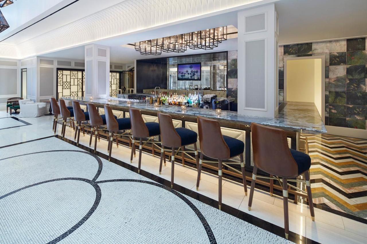 The London West Hollywood At Beverly Hills Exteriér fotografie The bar at the hotel