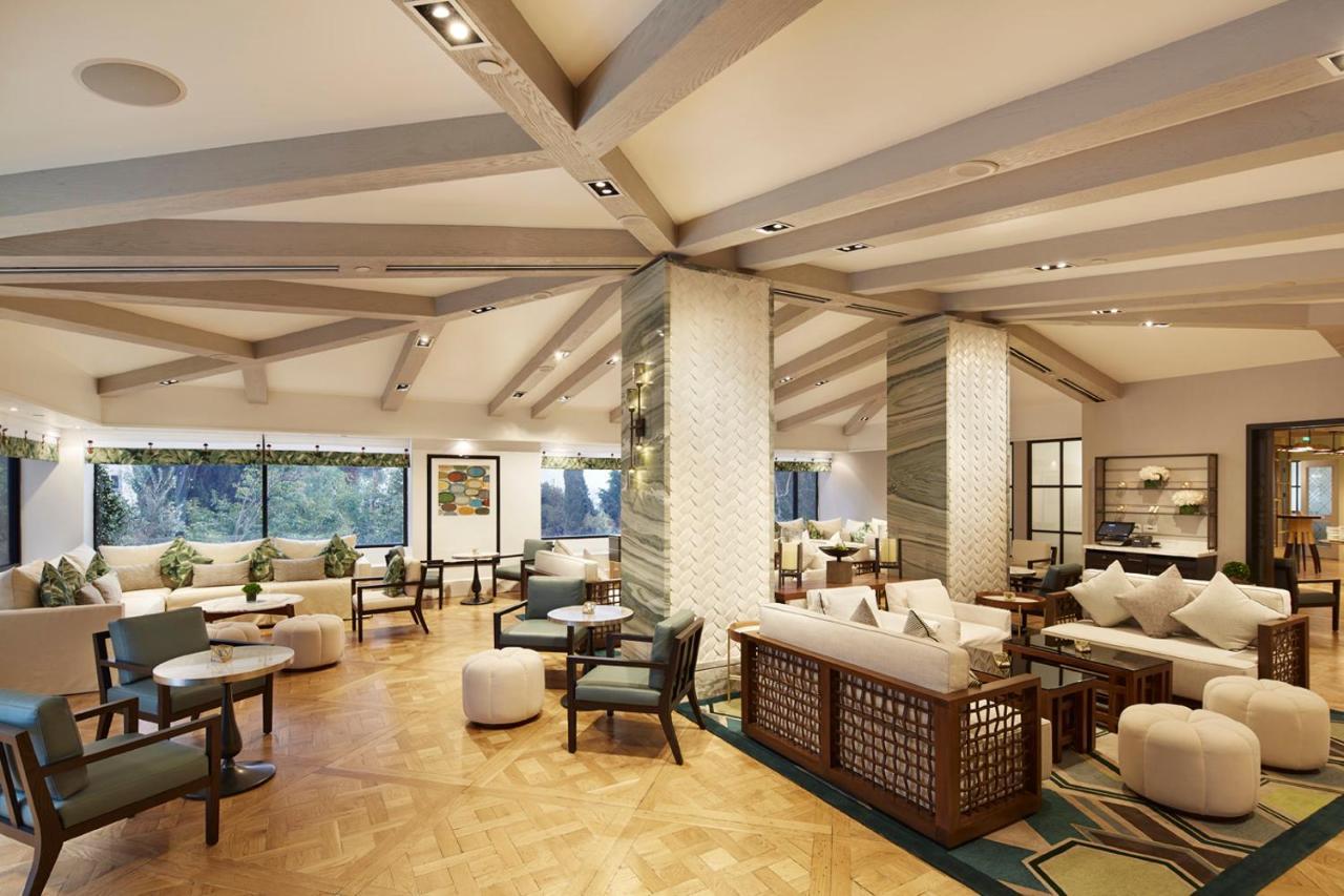 The London West Hollywood At Beverly Hills Exteriér fotografie The lounge at the airport